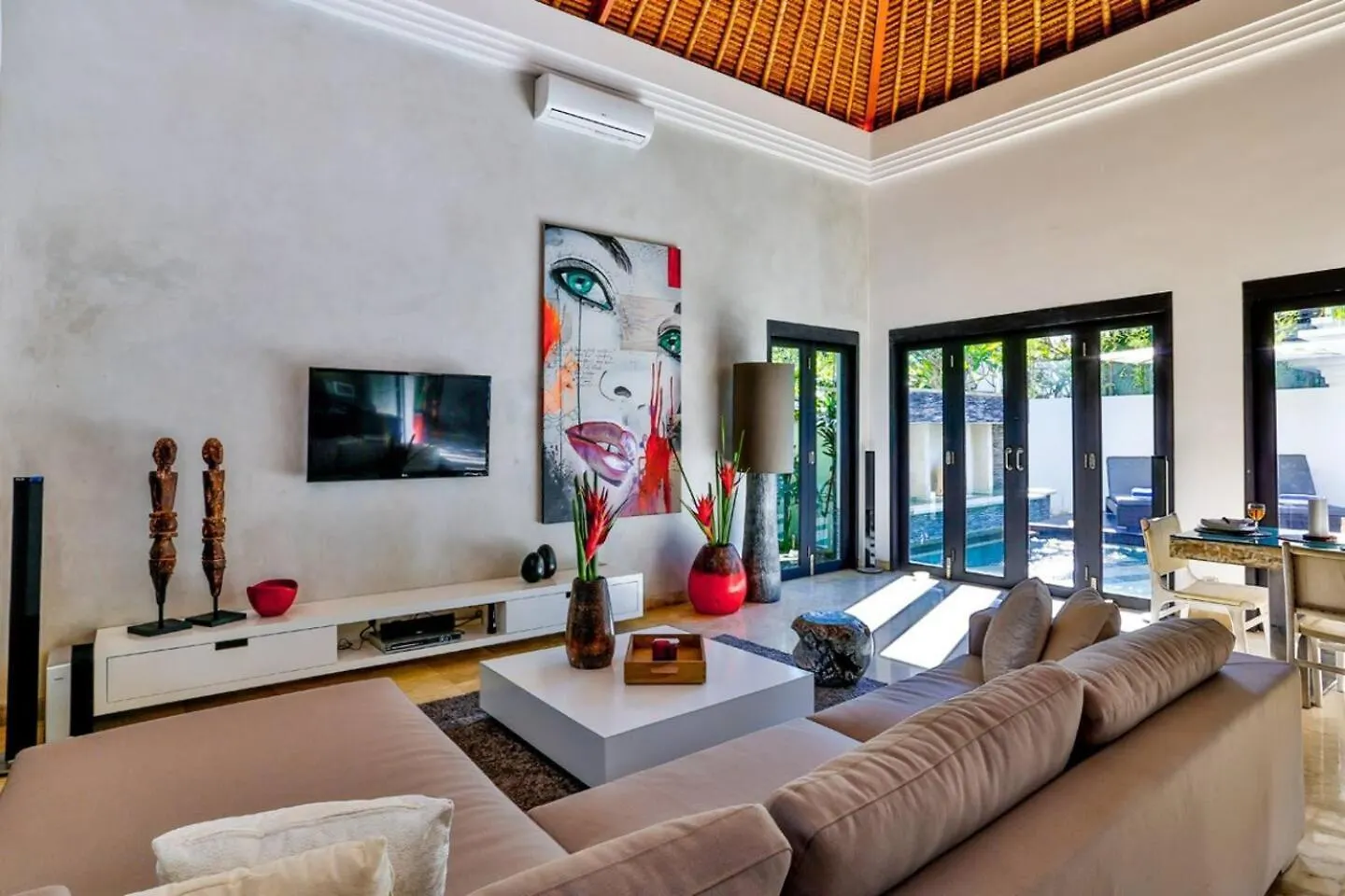 **** Hotel The Residence Seminyak Indonesia