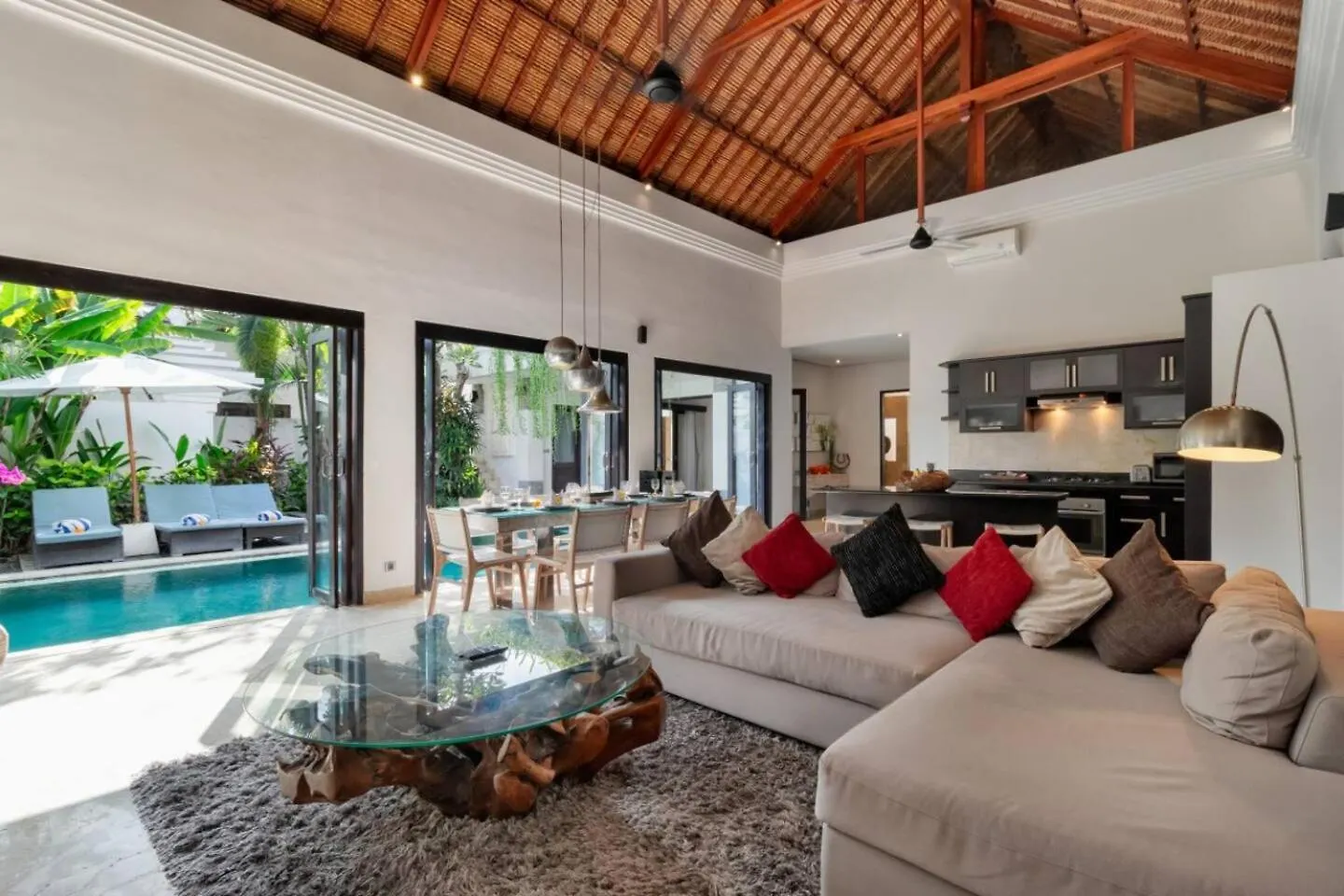 The Residence Seminyak 4*, Seminyak (Bali)