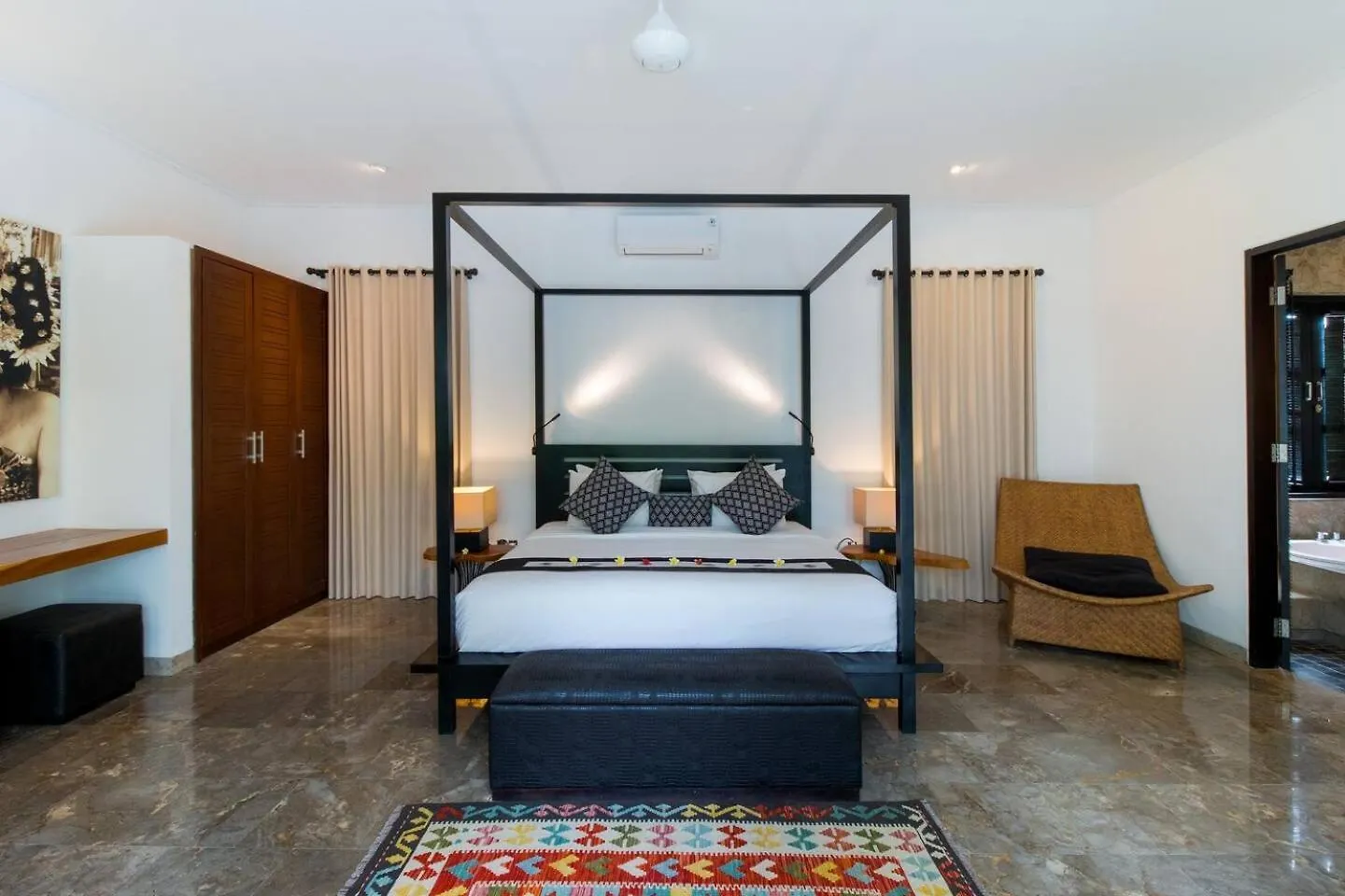 **** Hotel The Residence Seminyak Indonesia